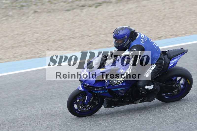 /02 28.-31.01.2025 Moto Center Thun Jerez/gruen-green/38